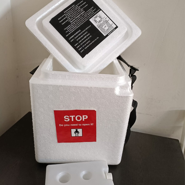 Light Weight Vaccine Carrier